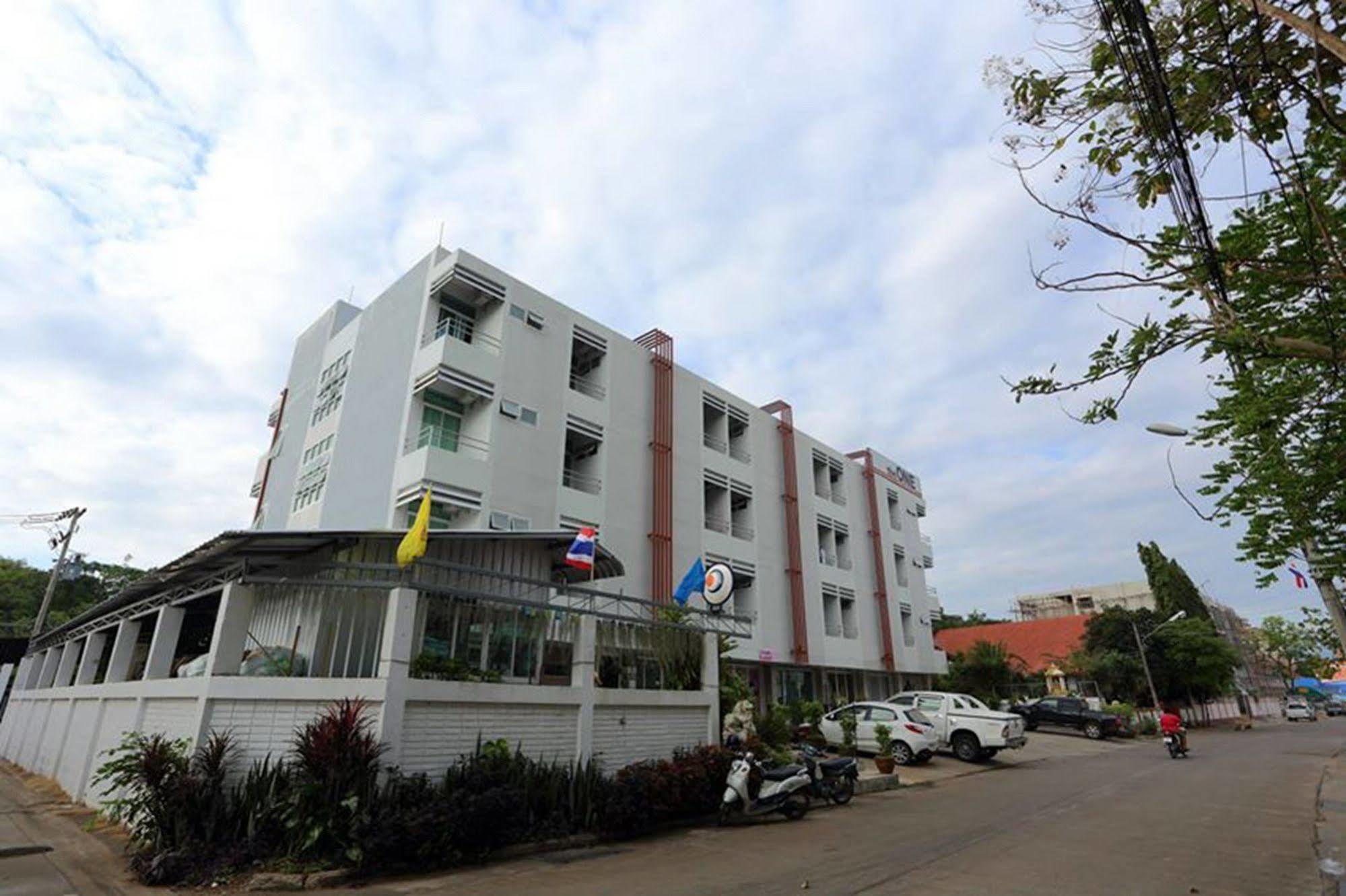 The One Phetchabun Lejlighedshotel Eksteriør billede